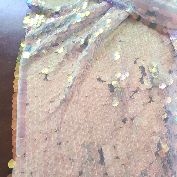 3/4" AB sequin material remnant extra wide 66"x144"  (7 1/3 Sq yds) - Picture 10 of 12